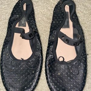Valentino Garavani Noir Rockstud Ballet Flat